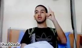 الأسير المحرر إحسان عثمان : "إدارة سجون الاحتلال تحاول كسر إرادة الأسرى المضربين، ولكن أطمن أهاليهم أنهم على قدر المسؤولية ومعنوياتهم عالية".