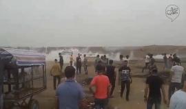 #عاجل قوات الاحتلال تستهدف المتظاهرين بوابل من قنابل الغاز شرق جباليا شمال قطاع غزة . 
تصوير أحمد خلة