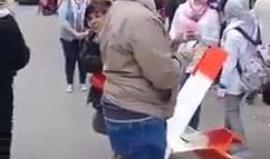 اتهمت السلطة بـ " الخيانة " 
#شاهد | وقفة أمام سفارة السلطة في بيروت رفضًا لمحاكمتها الشهيد #باسل_الأعرج ورفاقه على الرغم من كونهم أسرى في سجون الاحتلال.
#ستحوا_بكفي #سيحاكمكم_باسل