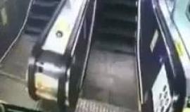 #شاهد 
روسيا : ماذا حصل لهذا الشخص بسبب شربه للكحول ؟