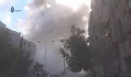 اللحظات الأولى من قصف الطيران الحربي قبل قليل على مدينة عربين في ريف دشق