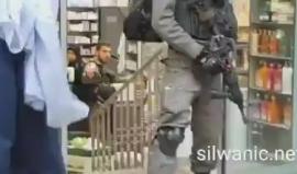 جنود الاحتلال طردوا الزبائن من صيدلية في القدس وأجبروا صاحبها على إغلاقها أمس