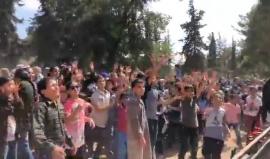 #شاهد رش المياه على المصلين عقب صلاة الجمعة في المسجد الأقصى للتخفيف من أجواء الحرارة المرتفعة