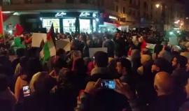 "قال القائد إسماعيل لن نعترف بإسرائيل".. هتافات مسيرة حاشدة وسط مدينة الدار البيضاء نصرة للقدس

#القدس_عاصمة_فلسطين