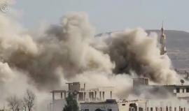 مشاهد من القصف اليومي الذي تتعرض له مدينة #داريا بريف دمشق من قبل قوات النظام السوري بالصواريخ والبراميل المتفجرة