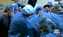 فصل توأم سيامي في الولايات المتحدة بعملية جراحية استمرت 17 ساعة وهما بحالة صحية جيدة