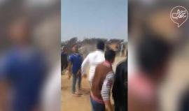 المتظاهرون يتمكنون من سحب كامل السياج الشائك الذي وضعه الاحتلال شرق غزة