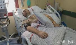 الموت يهدد حياة الشاب عبد الكريم أبو حلوب إثر منع سلطات الاحتلال سفره عبر معبر بيت حانون إيرز للعلاج في مستشفيات الضفة الغربية رغم توفر تحويلة طبية له، وهو في غيبوبة كاملة منذ 46 يوماً.
تصوير طلال النبيه