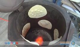 #شاهد| ..عاد من لييبا إلى غزة لينتج خبز "تميس"الأفغاني.
تقرير | هنادي نصرالله