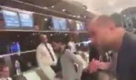 #شاهد | تراشق كلامي بين محمود الهباش وموظف اردني .