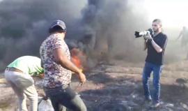 #مباشر 

من المواجهات العنيفة بالقرب من السياج الفاصل شرق البريج وسط قطاع غزة .

بث مراسلنا : أحمد المقادمة