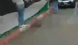 #شاهد | وقفة للتضامن مع الاسرى المضرين في سجون الاحتلال منذ 8 ايام على دوار ابن رشد في الخليل .