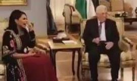 #شاهد تبادل الضحكات بين عباس والمغنية الإماراتية "أحلام" وعزام الأحمد حاضرًا