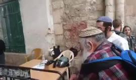 #فيديو مستوطنون يؤدون طقوس تلمودية داخل باحات المسجد الأقصى صباح اليوم