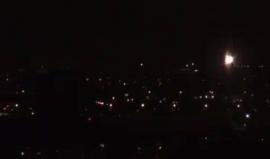 #شاهد 
لحظة إطلاق صواريخ "القبة الحديدية" بعد إطلاق صواريخ من سيناء؛ تجاه الأراضي المُحتلة.