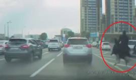 في كازاخستان .. وسيلة مواصلات مختلفة !