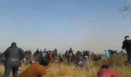 " تحت وابل من رصاص الاحتلال" 
#شاهد لحظة دخول المتظاهرين للأراضي المحتلة عام 48 واجتياز السياج الحدودي شرق مدينة غزة مرددين "على القدس رايحين" 
تصوير  emad abusaied