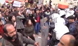 #شاهد هذا ما حدث أمام مجمع المحاكم في رام الله 
#سيحاكمكم_باسل