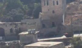 #بث_مباشر قوات الاحتلال تغلق شارع بئر السبع وسط الخليل تمهيدا لدخول المستوطنين 
تصوير عامر أبو عرفة