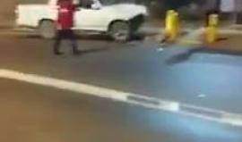 المشاهد الأولية: جيش الاحتلال يطلق النار على فلسطيني بزعم محاولة تنفيذ عملية دهس شمال القدس وأنباء عن استشهاده shehab.ps/post/6788