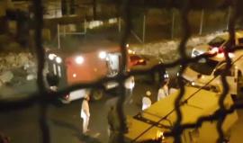 #شاهد 
لحظة علاج قوات الاحتلال لأحد المستوطنين الذين هاجموا المواطنين في حارة جابر قرب المسجد الإبراهيمي في الخليل وأصابوا ٤ مواطنين
تصوير أبو عماد جابر