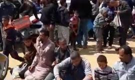 #مباشر توزيع وجبات الغذاء على المشاركين في فعاليات مسيرة العودة الكبرى على الحدود الشرقية لمدينة خانيونس
#مسيرة_العودة_الكبرى