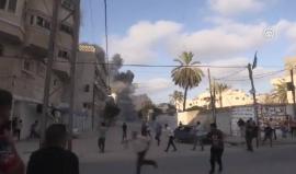 #شاهد الاحتلال يرتكب جريمة ويقصف مبنى لمركز ثقافي غزة 

ماذا قال المواطنون ؟!