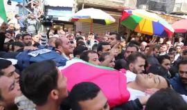 #فيديو جانب من تشييع جثمان الشهيد الصحفي "ياسر مرتجى" في غزة والذي ارتقى برصاص الاحتلال خلال تغطيته لمسيرة العودة

تصوير: عطية درويش