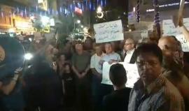 #مباشر مظاهرة على دوار المنارة في رام الله تطالب السلطة برفع العقوبات عن قطاع غزة المحاصر من الاحتلال . 
#ارفعوا_العقوبات