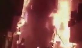 مشاهد للحريق الذي شبّ في المنطقة التاريخية بمدينة جدة السعودية الليلة الماضية