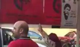 #شاهد
في عصيرة الشمالية بـ #نابلس ..عريس يوقف موكب عرسه لزيارة خيمة التضامن مع الأسير المضرب عن الطعام بلال كايد، والسلام على والدته.