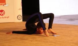 الطفل الفلسطيني محمد الشيخ من قطاع غزة والملقب بالعنكبوت يدخل موسوعة غينيس للأرقام القياسية بحركة الالتفاف المحوري حول الجسم