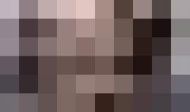 لحظة إصابة مُسن فلسطيني بقنبلة غاز في الصدر أطلقها جنود الاحتلال خلال تواجده في مسيرة العودة شرق خانيونس