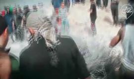 #فيديو لحظة سحب الأسلاك الشائكة من قبل المتظاهرين شرق غزة