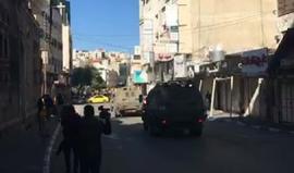 #شاهد مباشر من المواجهات في باب الزاوية وسط الخليل 
تصوير عامر أبو عرفة