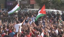 #شاهد .. الأردنيون يتظاهرون أمام مقر شركة الكهرباء في العاصمة ضد اتفاقية الغاز الموقعة بين الحكومة الأردنية و كيان الاحتلال .

#غاز_العدو_احتلال