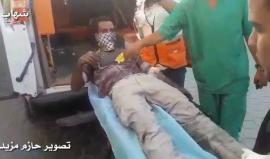 #شاهد متظاهر مصاب يصل مستشفى الأقصى يرفع شارة النصر