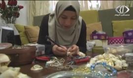 دانيا يحيى... مقدسية تهوى جمع الأصداف من شواطئ المدن المحتلة عام 1948