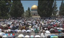 #شاهد | 300 ألف يصلون صلاة الجمعة الثالثة في المسجد الأقصى
تقرير: رناد شرباتي