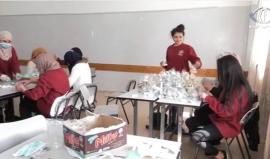 طالبات ثانوية رام الله يبدعن في صناعة صابون زيت الزيتون