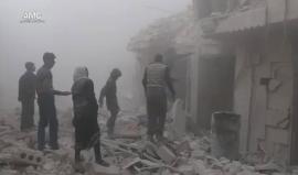 اللحظات الأولى عقب استهداف حي الفردوس بمدينة #حلب المحاصرة (مشاهد مروعة) 
مركز حلب الإعلامي