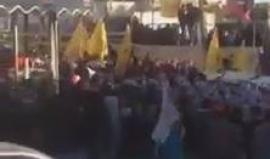#شاهد | مسلحون من حركة فتح خلال احتفالهم بذكرى انطلاقة حركتهم على مدخل مخيم قلنديا شمال القدس المحتلة.