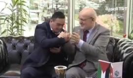 #شاهد بلدية منطقة بيقوز في إسطنبول تحتفل بعيد ميلاد الفلسطيني محمد الطويل المصاب بمتلازمة داون