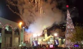 #شاهد إضاءة شجرة الميلاد في ساحة كنيسة البشارة بمدينة الناصرة الفلسطينية المحتلة قبل قليل .