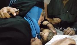 #شاهد فيديو مؤلم .."يارب صبرني على فراقك ياما" .. 
والدة الشهيد المسعف تودع نجلها وتبكيه بعد ارتقائه عقب استهدافه برصاص الاحتلال الاسرائيلي شرق رفح.