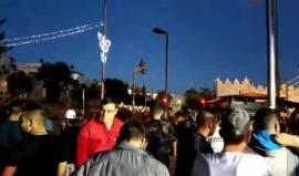 أعداد كبيرة من المستوطنين وسط تعزيزات من قوات الاحتلال يشاركون في مسيرة الاعلام في الذكرى الخمسين لاحتلال القدس المحتلة