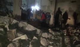 #شاهد
سوريا: الطيران الحربي يرتكب مجزرة في مدينة سراقب بريف ادلب ارتقى على إثرها 4 شهداء وأكثر من 20 جريحا 5-11-2016