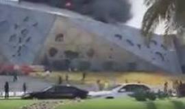 فيديو : اندلع منذ قليل حريق بدار الاوبرا الكويتية في دولة الكويت