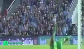 #شاهد الأهداف
برشلونة يفرط في الصدارة ويسقط أمام سيلتا فيغو 4-3 في مباراة مثيرة.