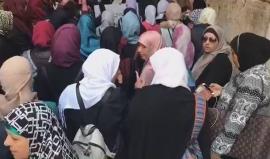 مسيرة نسوية امام باب حطة تمهيداً للدخول من خلاله للمسجد الأقصى عصر اليوم

#القدس_تنتصر